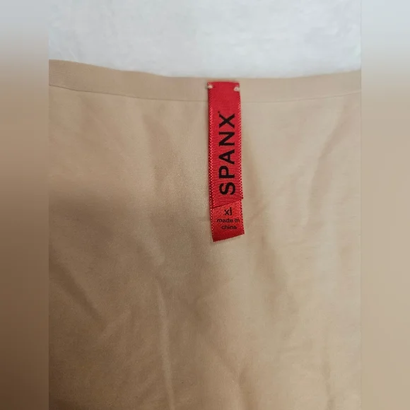 Spanx Women Thinstincts Top Satin Nude Beige Shaping Tank Size L - Picture 6 of 7